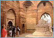 Qutab Minar of Delhi